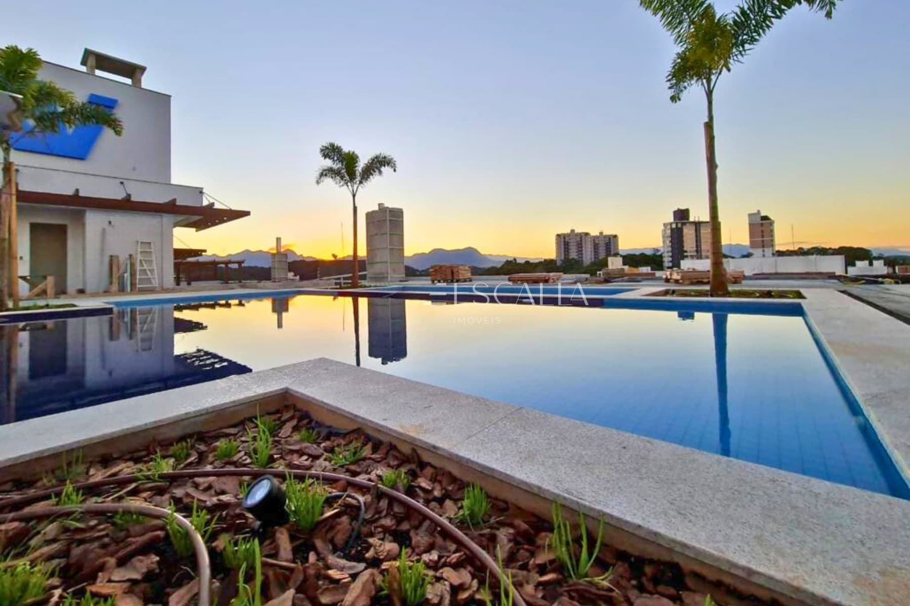 Apartamento mobiliado à venda no Atiradores | Flower Park Residence